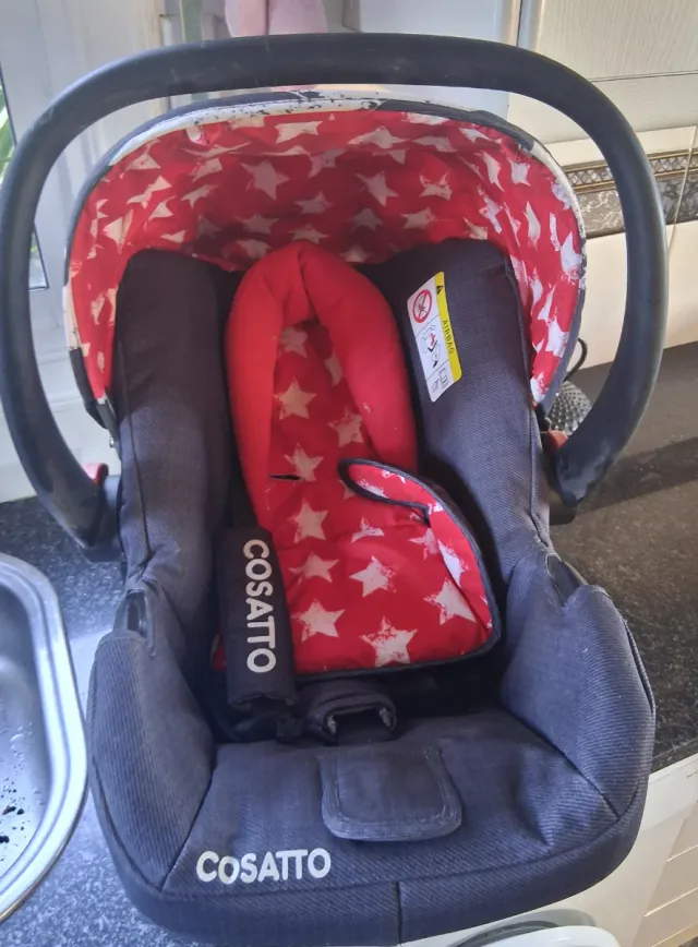 Silla de coche Cosatto con estrellas