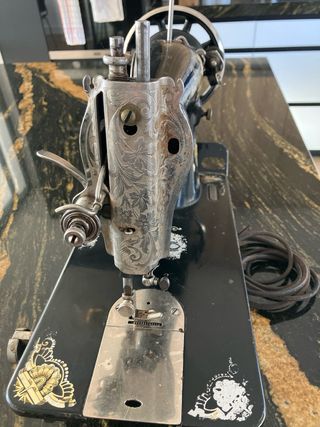 Máquina de coser Singer antigua