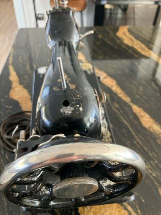 Máquina de coser Singer antigua