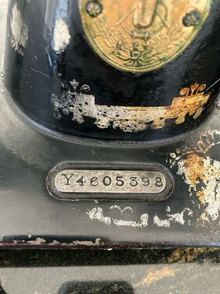 Máquina de coser Singer antigua