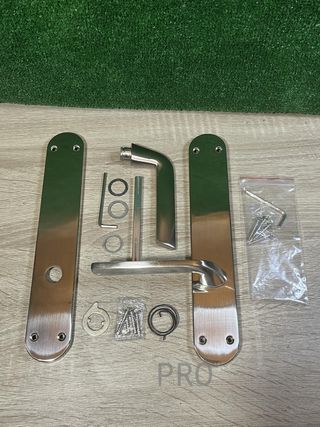 Manetas para puertas Emuca