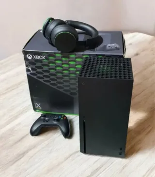 Xbox Series X + Cuffie e Controller