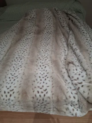 Manta de pelito súper suave beige y marrón