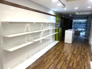 Local comercial en alquiler en Centre en Girona