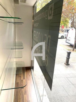 Local comercial en alquiler en Centre en Girona