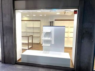 Local comercial en alquiler en Centre en Girona