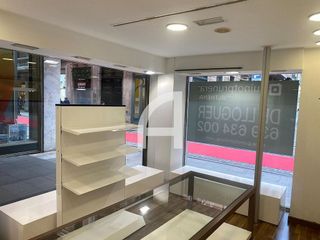 Local comercial en alquiler en Centre en Girona