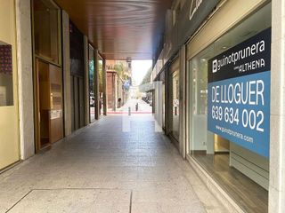Local comercial en alquiler en Centre en Girona