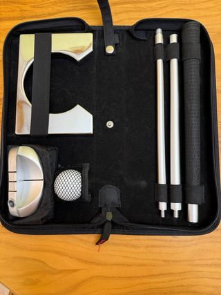 Kit Putting Golf Interior