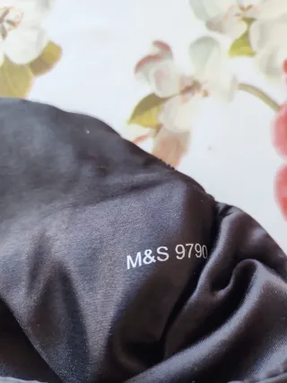 Monedero de mano con abalorios