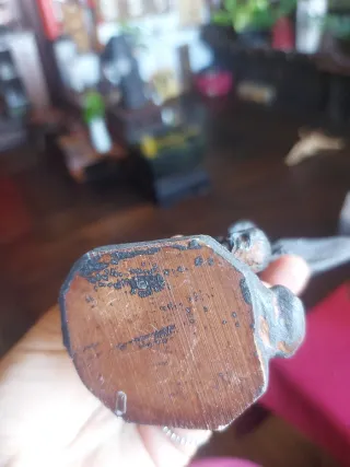 Manuscrito de adorno antiguo.  bandeja. Arcángel.