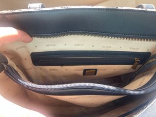Bolso y Cartera Guess azul marino
