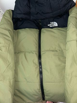 Chaqueta The North Face verde y negra