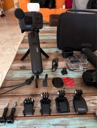 GoPro Hero 11 Black in vendita con accessori