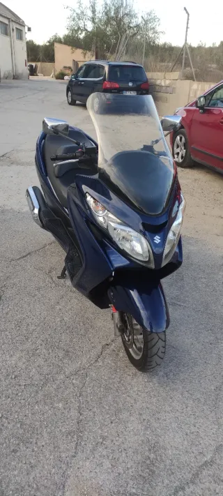 Suzuki Burgman 400 Impecable