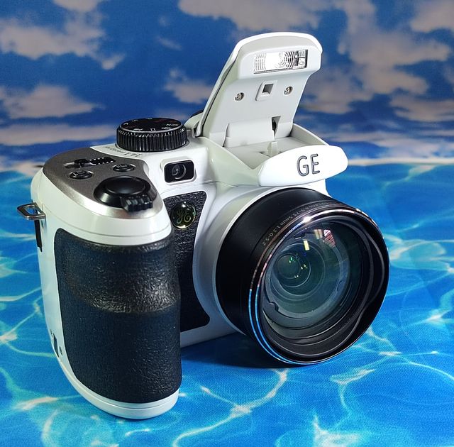 Cámara GE X5 Limited Series 1209S