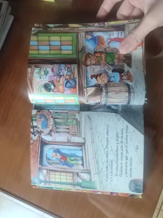 Cuentos fantásticos (Primera Biblioteca) (Spani...