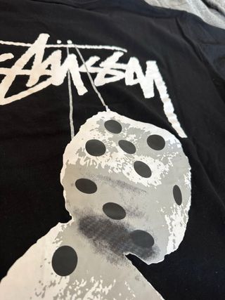 Camiseta Stussy Negra Dados