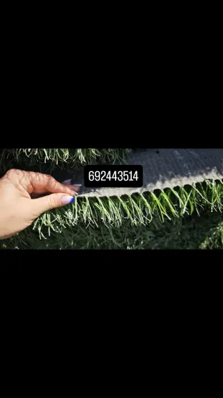 Césped artificial reciclado verde