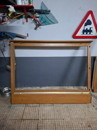 Marco de ventana PVC con persiana