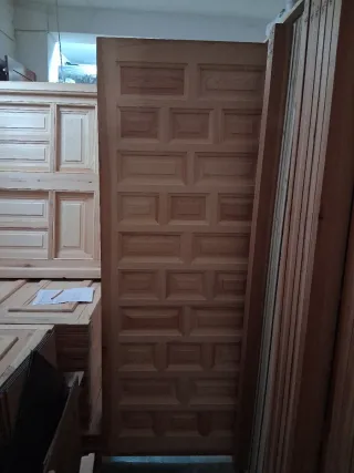 Puertas y ventanas de pino