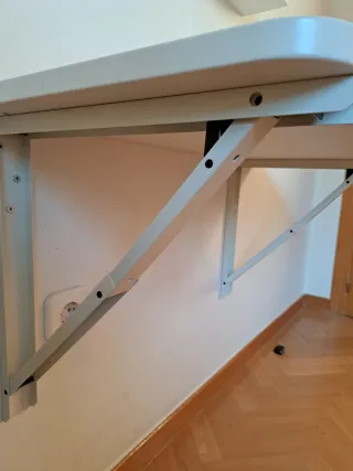 Tavolo da studio pieghevole bianco