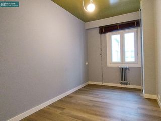 Piso en alquiler en Ensanche - Sar en Santiago de Compostela