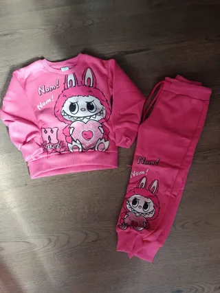 Conjunto infantil Labubu rosa talla 5/6 años