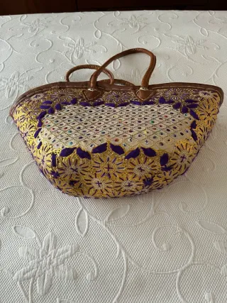 Capazo bolso dorado y morado
