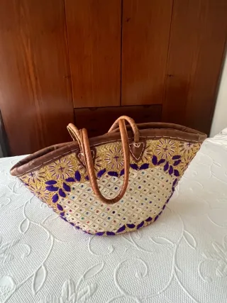 Capazo bolso dorado y morado