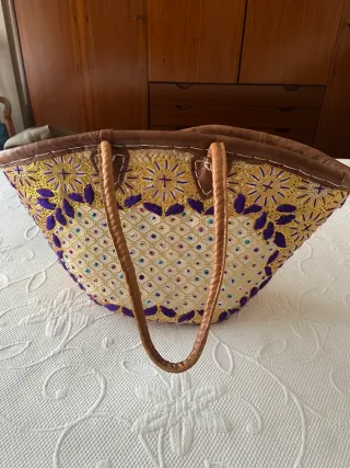 Capazo bolso dorado y morado