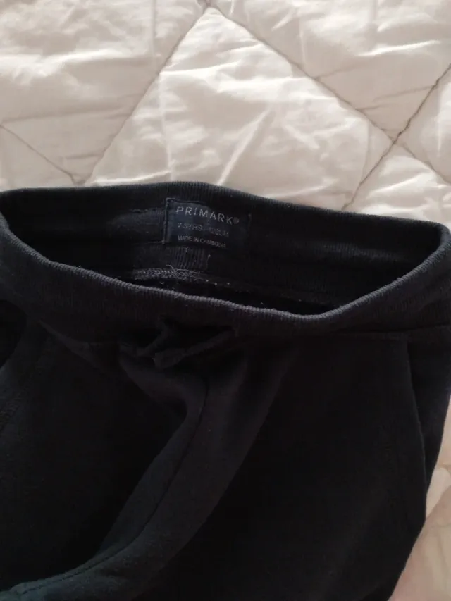 Pantalones deportivos azul marino ,caliente .