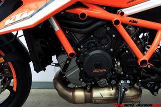 KTM 1290 SUPER DUKE R