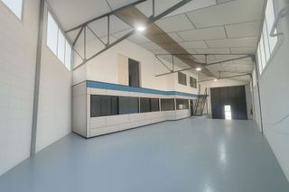 Nave industrial en alquiler en Can Tiana en Ripollet