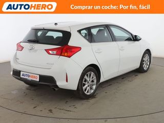 Toyota Auris 2.0 D-4D Live