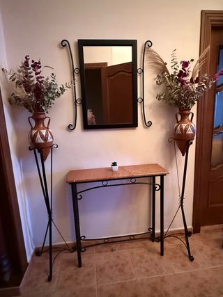 Tavolo consolle con specchio e top in marmo