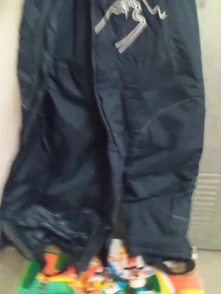 Mono y botas de nieve para bebé