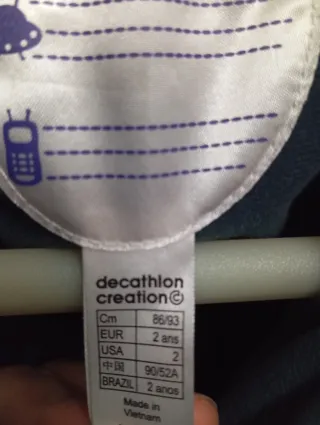 Mono y botas de nieve para bebé