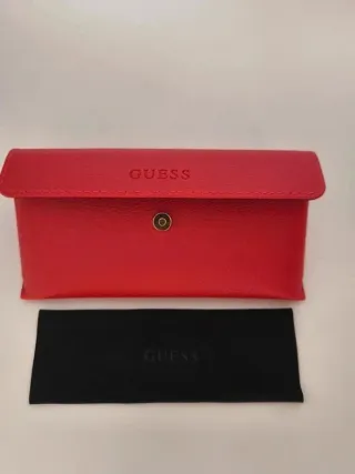 Funda de gafas Guess