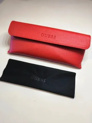 Funda de gafas Guess