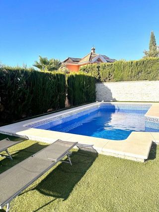 Chalet en alquiler en Montequinto en Dos Hermanas