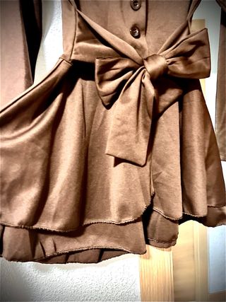 Vestido blazer marrón con lazo