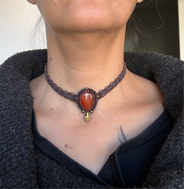 Gargantilla macramé con piedra