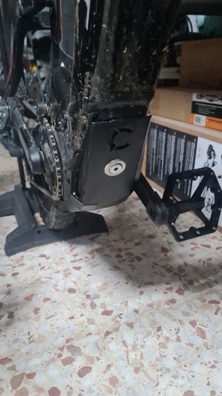 Protector motor Specialized Turbo Levo