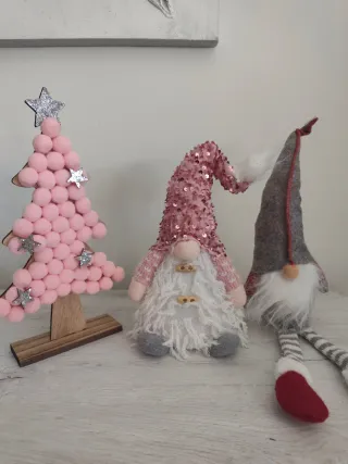 Decoración Navidad Gnomos y Árbol Rosa