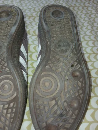 Zapatillas Adidas Spezial Marrones y Blancas