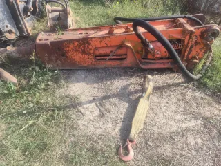 Martillo Hidráulico Montabert 1.100kg