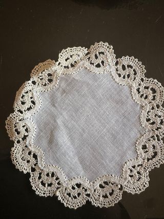 Centrini tombolo fatti a mano