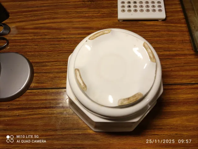 Jarrón de porcelana octogonal