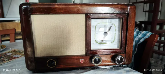 Radio Philips - Funciona perfectamente-Restaurada